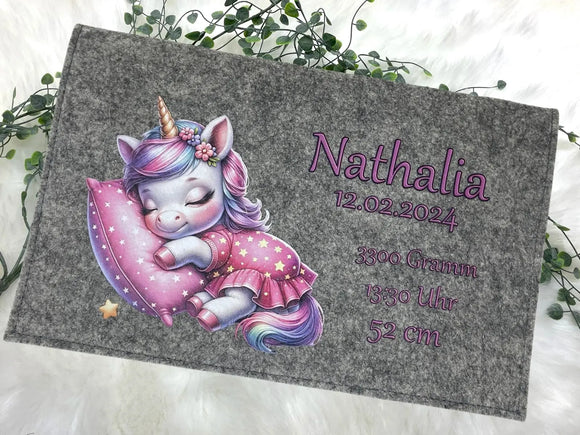 Zauberhafte Windeltasche mit Einhorn im Schlafanzug – Geschenk zur Geburt