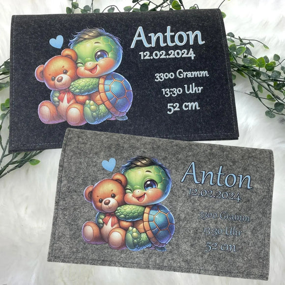 Filz-Wickeltasche mit Babyname und niedlichem Tiermotiv – Schildkröte & Herz