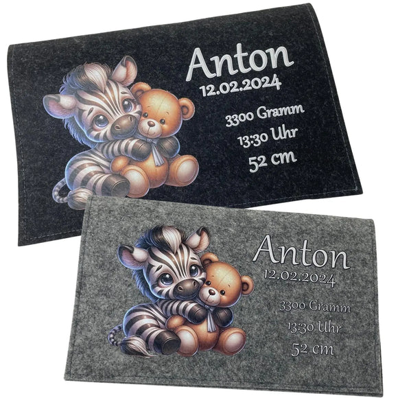 Windeltasche mit Name „Anton“, Datum, Gewicht, Uhrzeit & Länge – Zebra-Kuschelfreunde