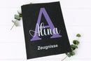 Filzmappe für Zeugnisse – Motiv: Buchstabe in Lila mit dem Namen als Geschenk zur Einschulung