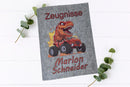 Filzmappe zur Aufbewahrung von Zeugnissen mit feuerspuckendem T-Rex auf Monstertruck, Namen individuell anpassbar.