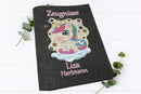 Zeugnismappe Einhorn personalisiert – liebevolles Design mit rosa Schrift, Sterne-Hintergrund und Name