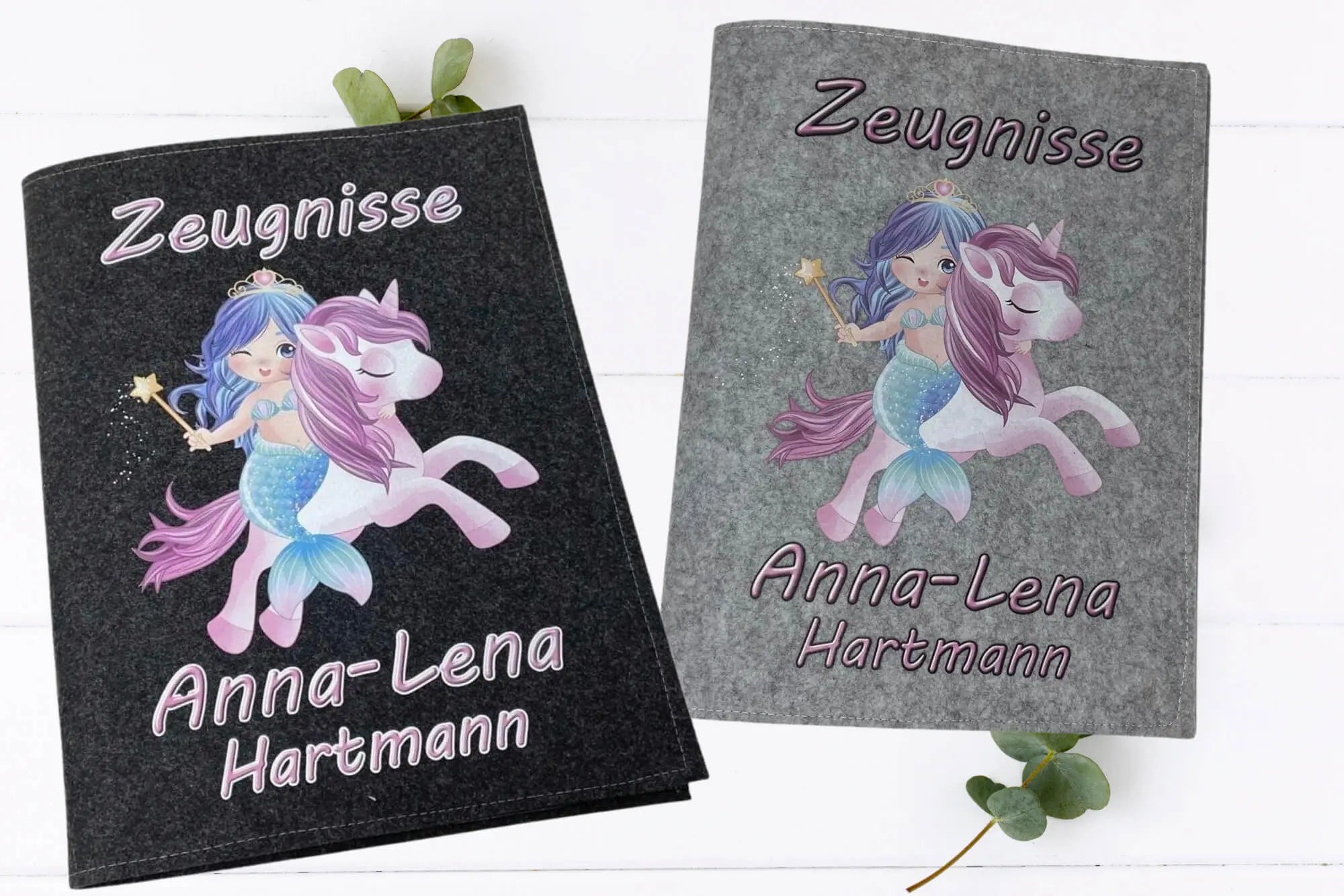 Personalisierte Filz-Zeugnismappe für Mädchen mit Meerjungfrau auf Einhorn in Lila und Blau