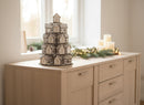 Adventskalender Holz Turm mit nummerierten Häuschen und winterlichem Design
