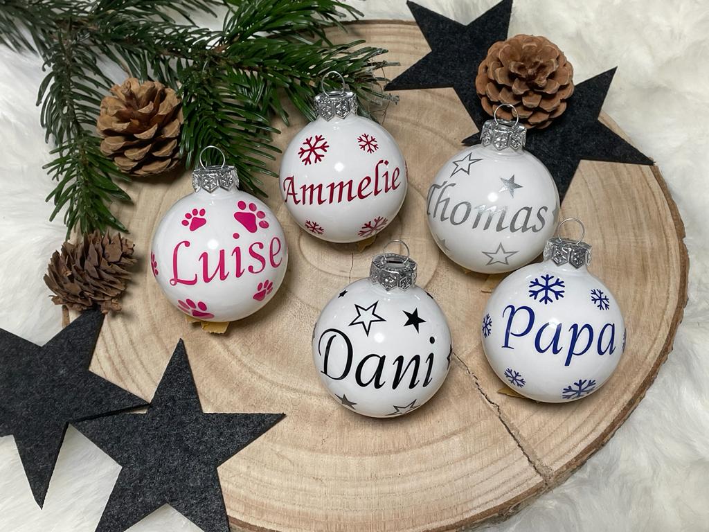 Weihnachtskugel mit Name aus Glas 6cm Wunschtext Weiß Glänzend Personalisierte Christbaumkugel