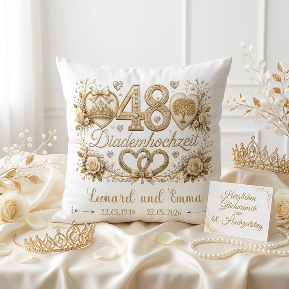 Hochwertiges Kissen zur Diademhochzeit mit Namen, Datum und Diadem-Motiv