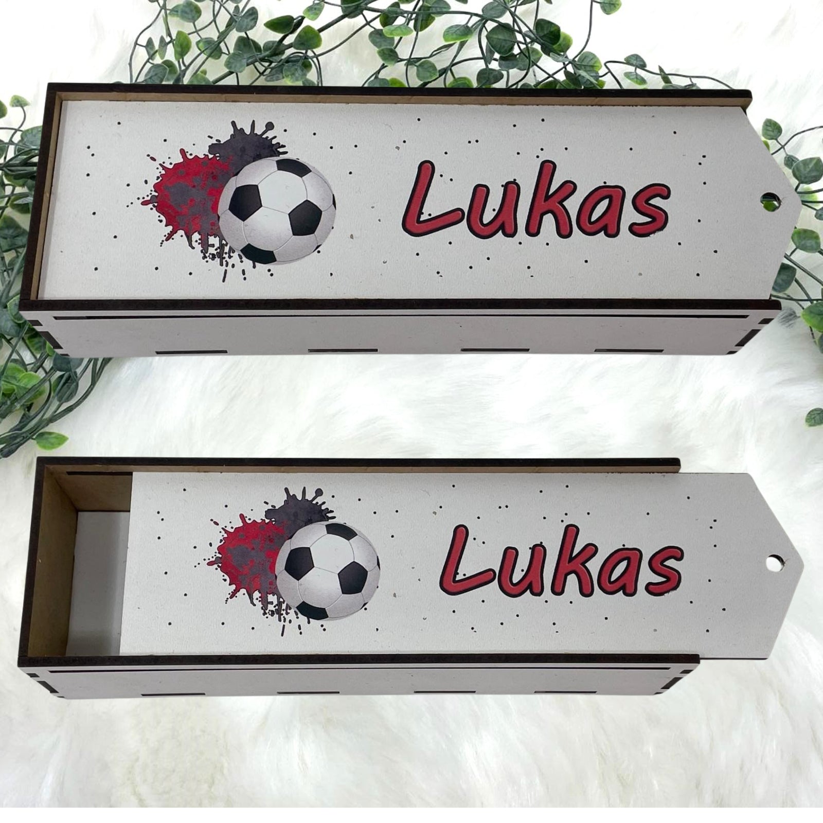 Stiftebox aus Holz Personalisiert | Geschenk Einschulung | Federmäppchen Holzbox stifte etui | Stiftehalter Schulanfang | Mädchen und Junge | Fussball Rot