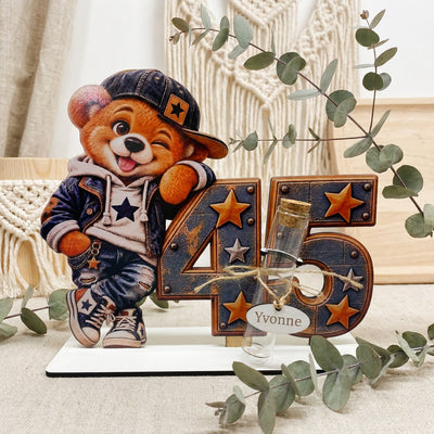 Geldgeschenk 45. Geburtstag Mann mit Teddy und personalisiertem Namen
