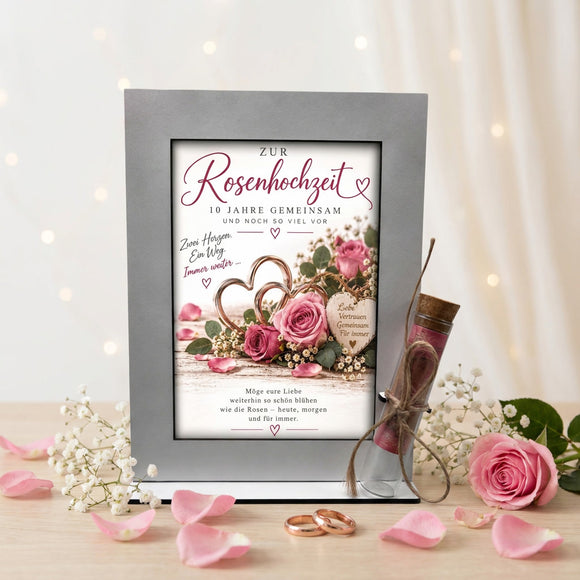 Rosenhochzeit Geschenk mit Rosenmotiv und Glasröhrchen zum stilvollen Verschenken von Geld