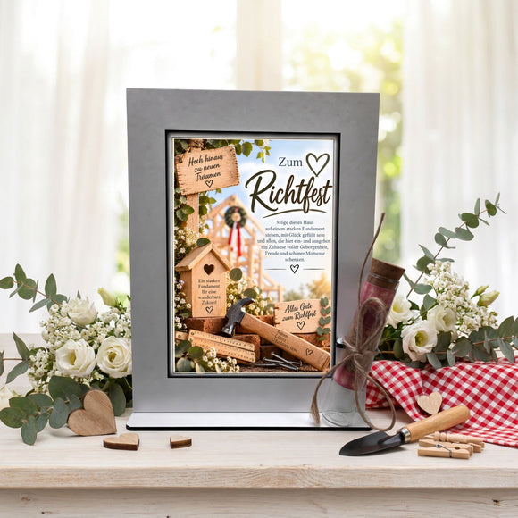 Bauherren Geschenk mit Geldröhrchen Holzhaus Werkzeug und Richtkranz