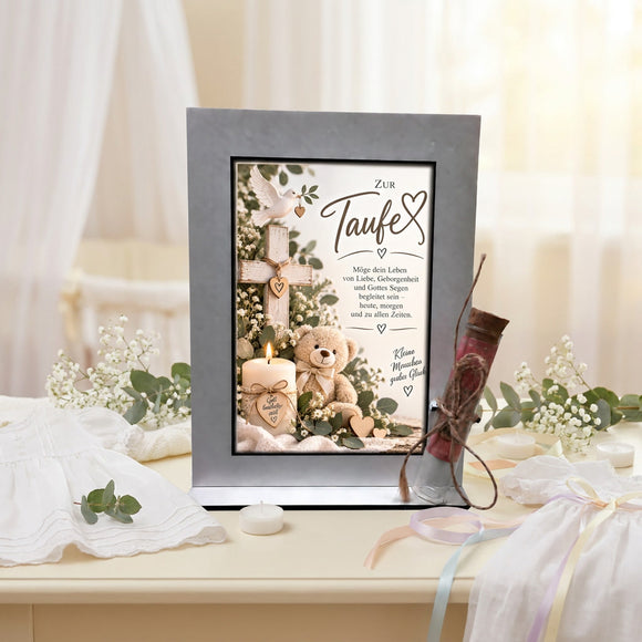 Taufgeschenk für Patenkind mit Kreuz Taube Kerze Teddy und Blumen