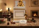 Personalisiertes Weingeschenk – Weinkiste für Weinliebhaber mit Karte und Glas Wein