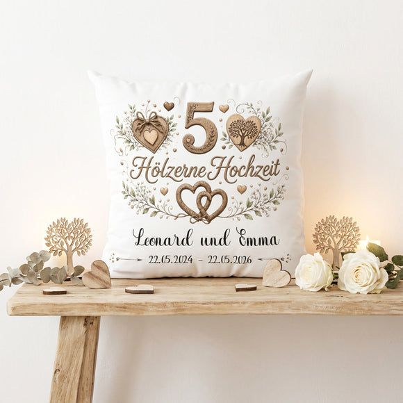 Kissen zum 5 Hochzeitstag mit Holzmotiv und Herzen