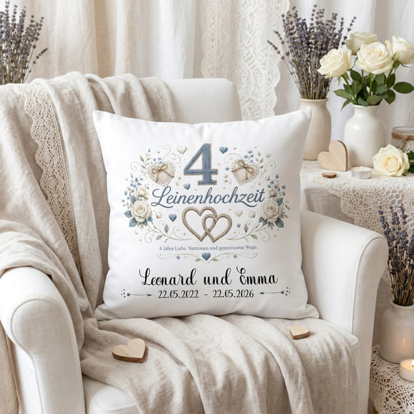 Leinenhochzeit Kissen personalisiert als stilvolle Dekoration zum Ehejubiläum.