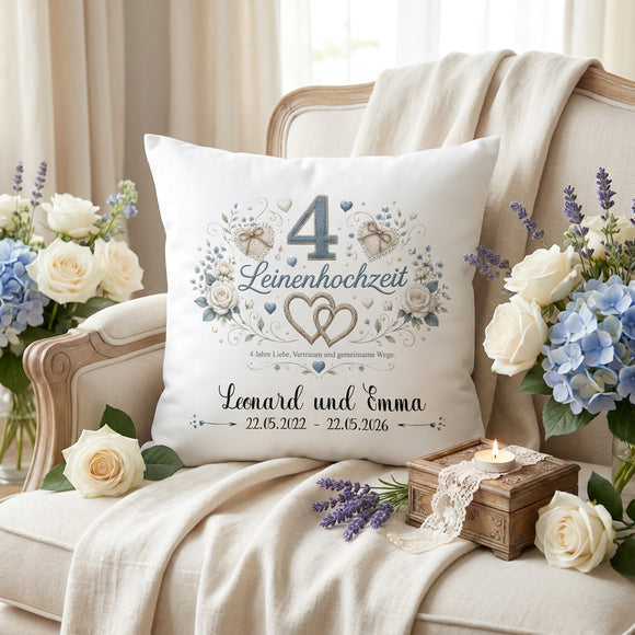 Leinenhochzeit Kissen personalisiert als romantisches Geschenk für Paare.