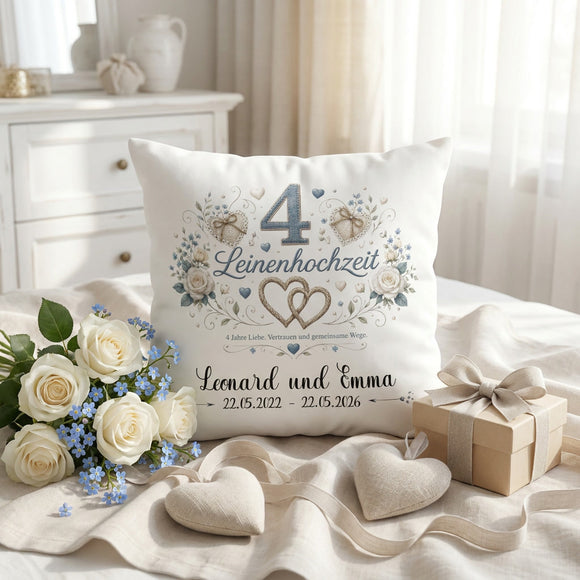 Leinenhochzeit Kissen personalisiert mit Datum und Namen für den 4. Hochzeitstag.