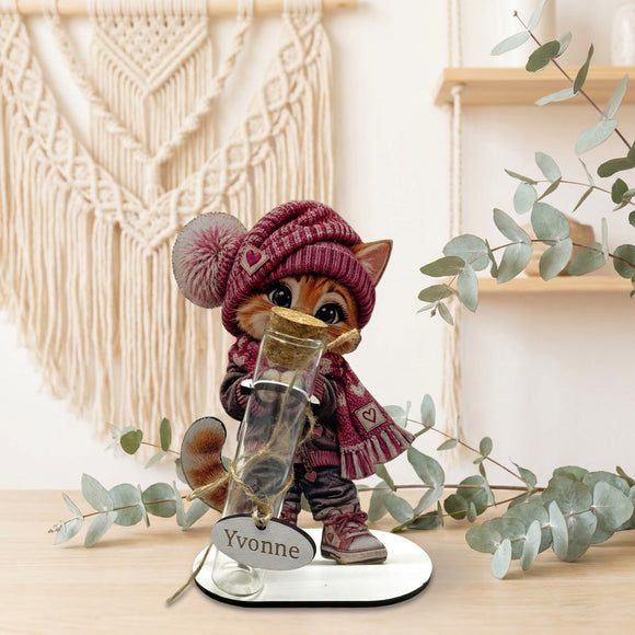 Geldgeschenk Katze mit pinker Mütze und individuellem Namensanhänger