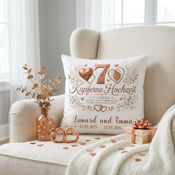 Geschenk 7. Hochzeitstag – personalisiertes Kissen zur Kupfernen Hochzeit mit Herzdesign