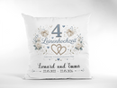 Leinenhochzeit Kissen personalisiert als besondere Erinnerung an vier Jahre Liebe und Vertrauen.