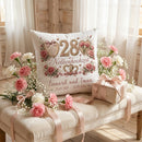 Geschenk 28. Hochzeitstag – personalisiertes Kissen zur Nelkenhochzeit mit Namen und Datum