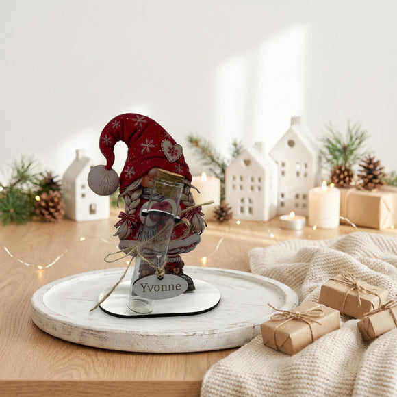 Geldgeschenk Frau Weihnachten mit Wichtelfrau und geflochtenen Zöpfen