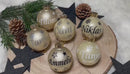 Personalisierte Weihnachtskugel – Cremefarbenes Glas mit Name & Motiv | Edler Christbaumschmuck-2