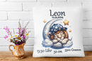 Personalisiertes Kissen zur Geburt – Schlafender Löwe auf Mond mit Geburtsdaten – Geschenk für Jungen-2
