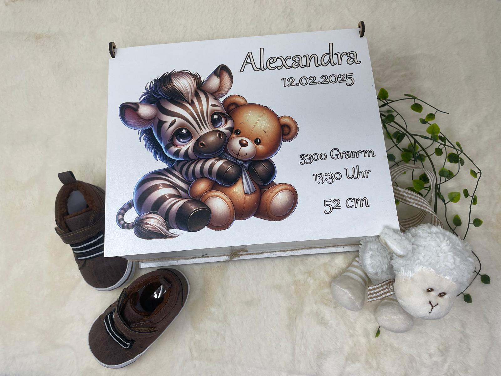 geburtsandeken kiste für babysachen