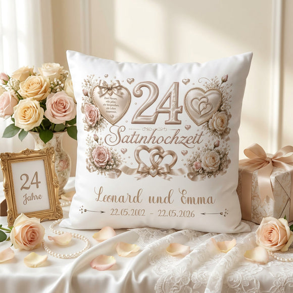 Geschenk Satinhochzeit – personalisiertes Kissen mit Namen und Datum zum 24. Hochzeitstag