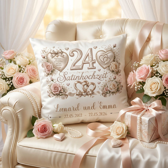 Personalisiertes Jubiläumskissen für 24 Jahre Ehe im eleganten Satin-Stil