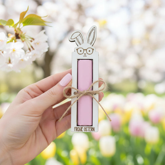Osterhase Schokoriegelhalter mit Brillen-Motiv auf hellem Hintergrund