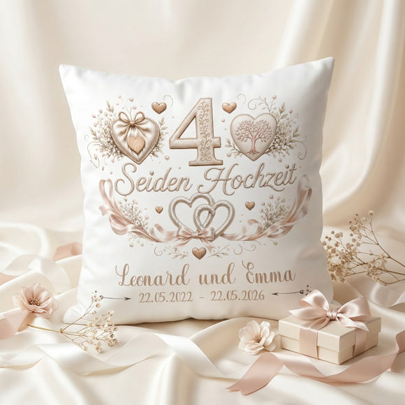 Geschenk zum 4. Hochzeitstag mit elegantem Seiden-Design und Namen des Ehepaares