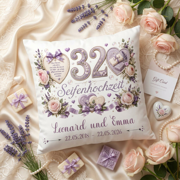Hochwertiges Kissen zur Seifenhochzeit mit Namen, Datum und Lavendelmotiv