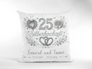 Geschenk zum 25. Hochzeitstag mit Herzen und floralen Verzierungen