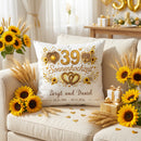 Hochwertiges Kissen zur Sonnenhochzeit mit Namen, Datum und sonnigem Design
