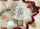 Filigrane Weihnachts-Geschenkbox in Tannenbaumform mit Schublade und Ornamenten