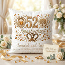 Topashochzeit Kissen personalisiert mit großer 52 und goldenen Herzen