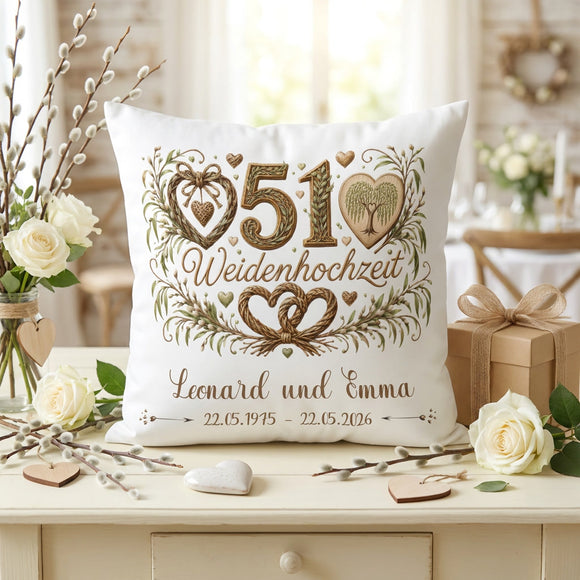 Geschenk Weidenhochzeit – personalisiertes Kissen mit Namen und Datum zum 51. Hochzeitstag
