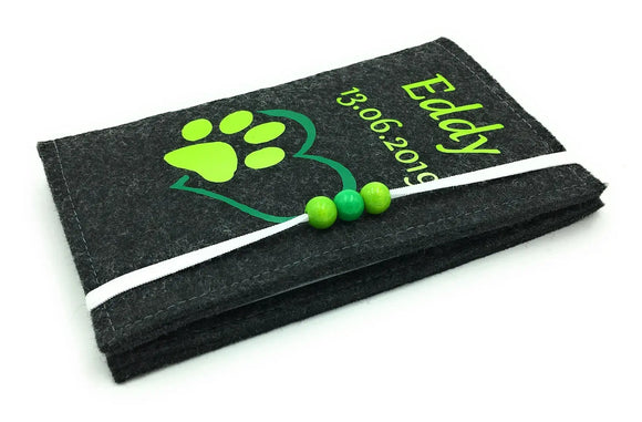 Hülle für Impfpass oder Heimtierausweis mit grünem Design – perfekt für Hundehalter.